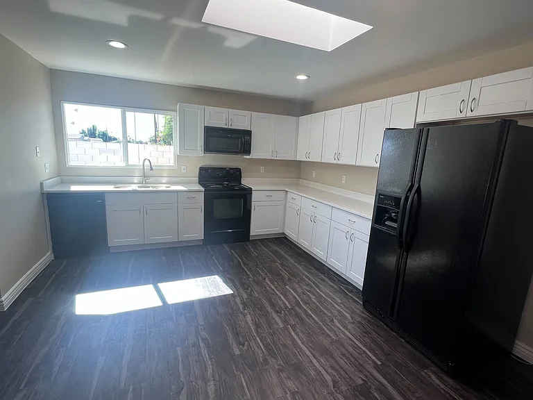 5701 N 45th Dr — Photo 12
