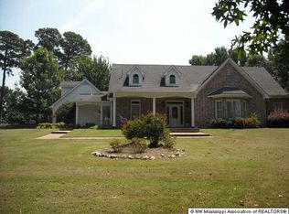 2089 S Nesbit Rd, Nesbit, MS 38651