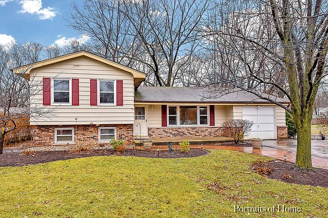 1st image of 22W423 Ironwood Dr