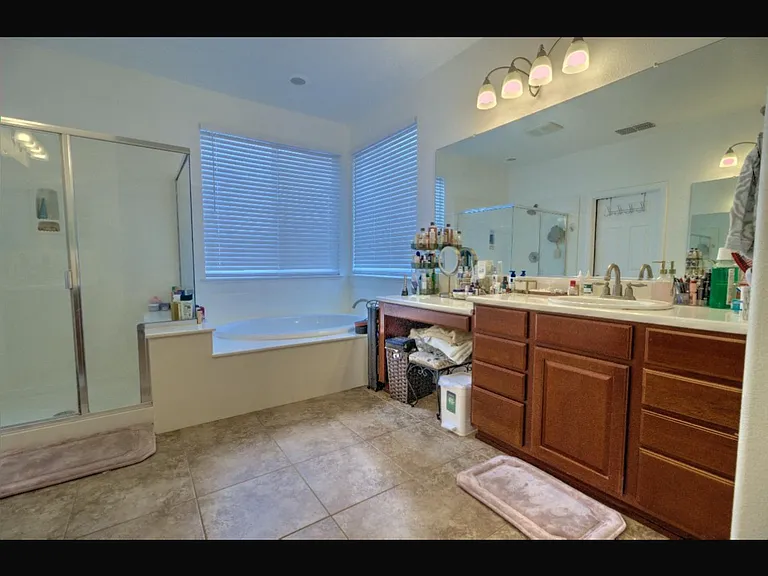523 Danbury Pl — Photo 24