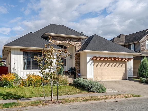 2nd image of 6820 Sheffield Way