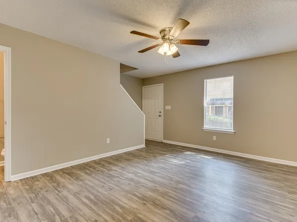 Willow Springs Apartments