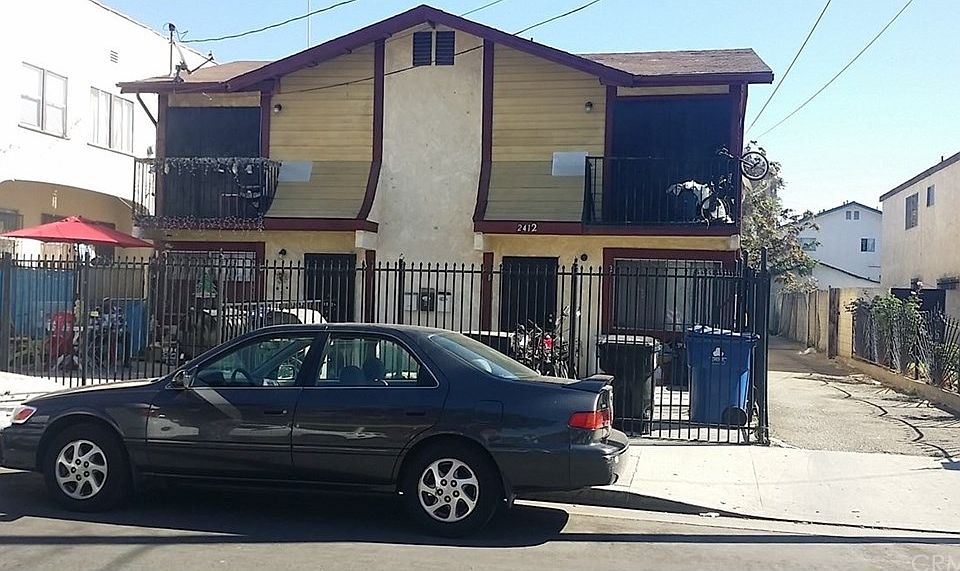 1st image of 2412 S Budlong Ave