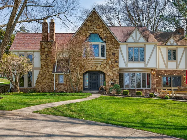 995 E Skyline Dr, Brownstown, IN 47220