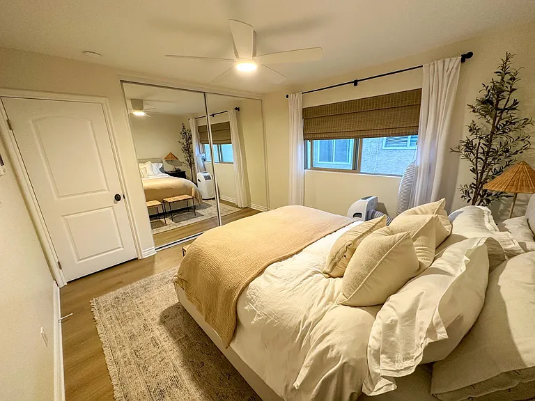 1450 Iris Ave #26 — Photo 2