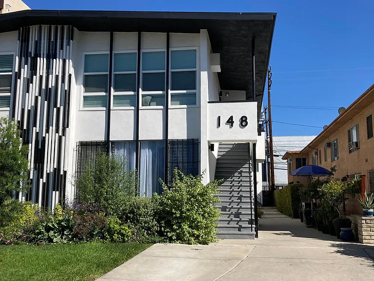 148 S Hayworth Ave #4 — Photo 15