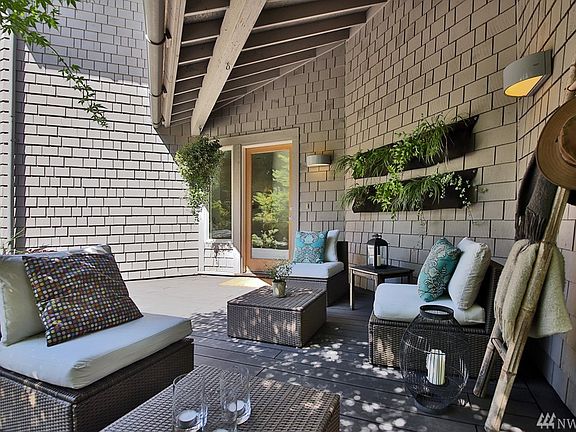 3rd image of 4253 Echowood Ln