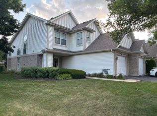 1886 Grove Ave, Schaumburg, IL 60193