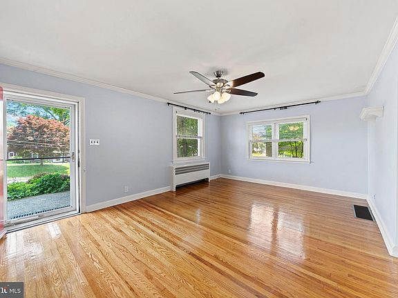 2nd image of 1464 Burmont Rd