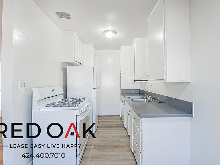 1156 Exposition Blvd #13 — Photo 9