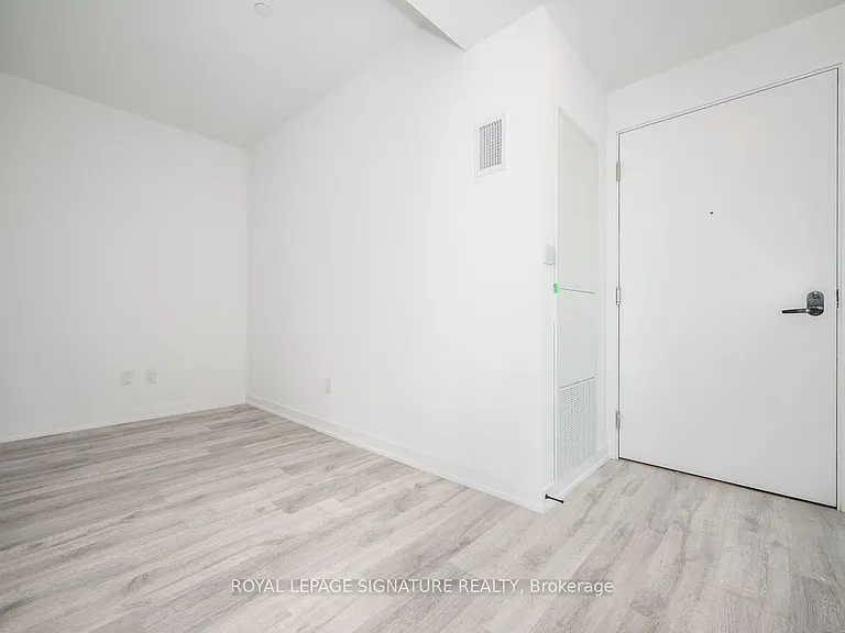220 Missinnihe Way #1403 — Photo 5