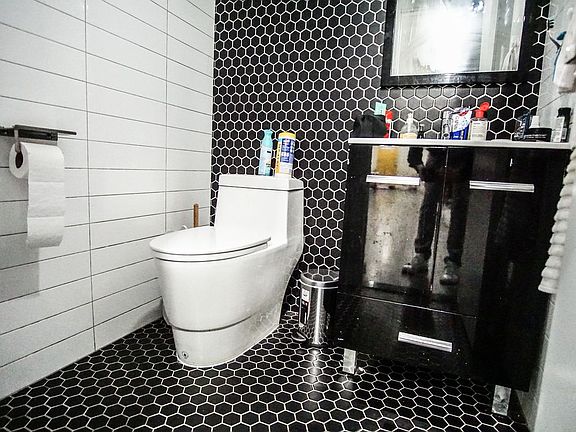 5th image of 154 Martense St #1
