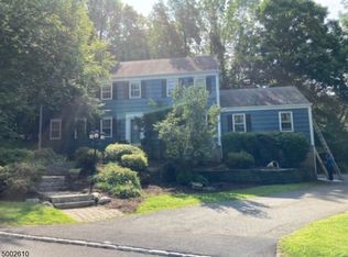 20 Mockingbird Rd, Hackettstown, NJ 07840