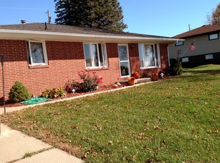 227 N Main St, La Motte, IA 52054