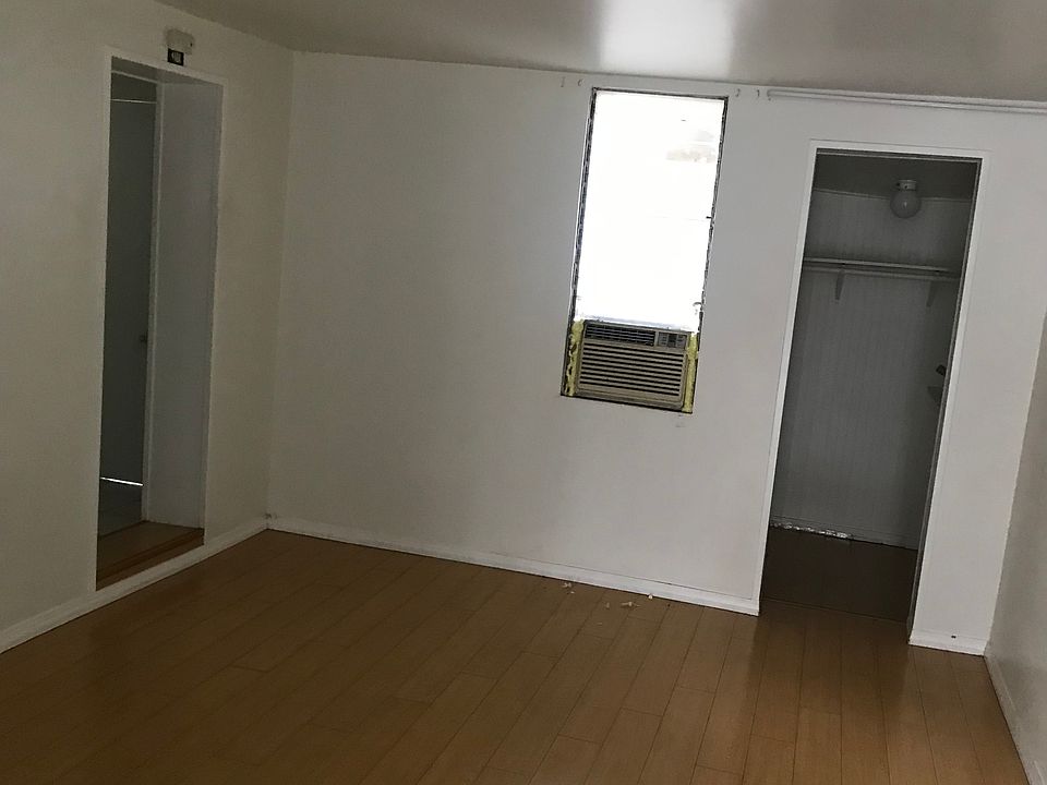 1st image of 1116 Irving Ave #A