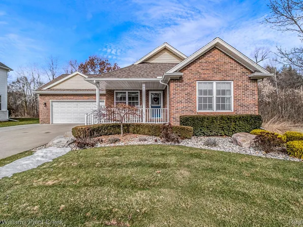 11883 Liberty Woods Dr, Washington, MI 48094