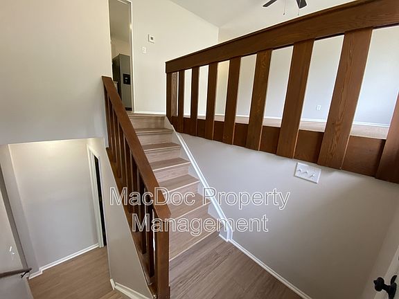 4th image of 10906 Meadowlark Ln