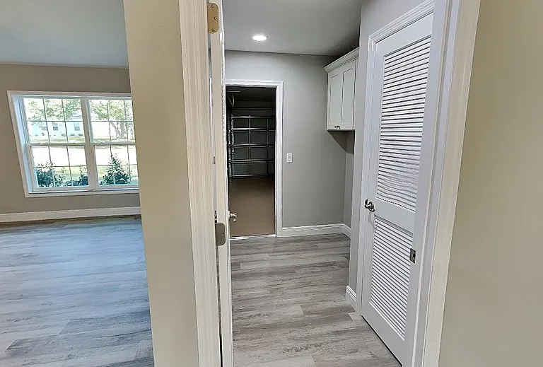 2082 W Swanson Dr — Photo 3