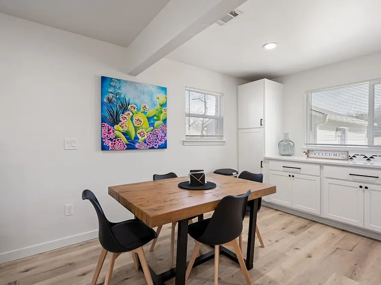 Reicher Dr — Photo 24