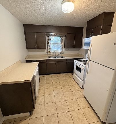 2nd image of 3125 Carlton Ave