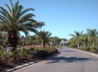 17806 Canary Point Ln, Tampa, FL 33647