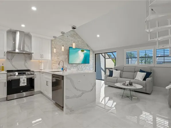 8765 Lateen LN #203, FORT MYERS, FL 33919