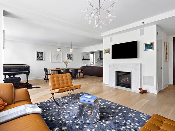 5th image of 212 E 95th St APT 5A