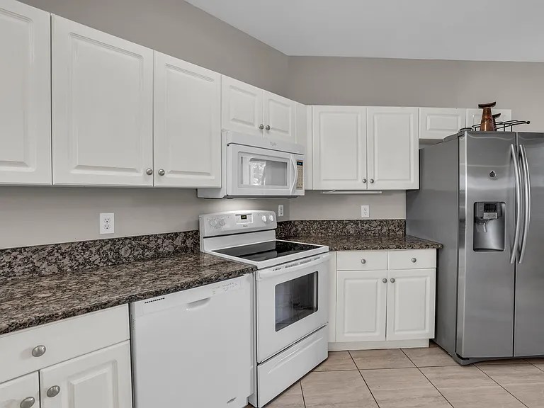 6560 Huntington Lakes Cir #1 — Photo 20
