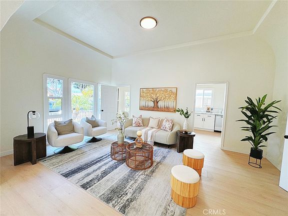 4th image of 648 Orme Ave