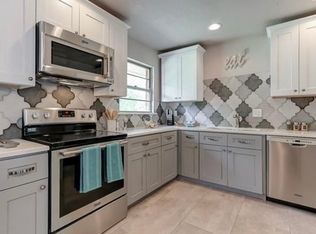 628 Willow St, Hurst, TX 76053