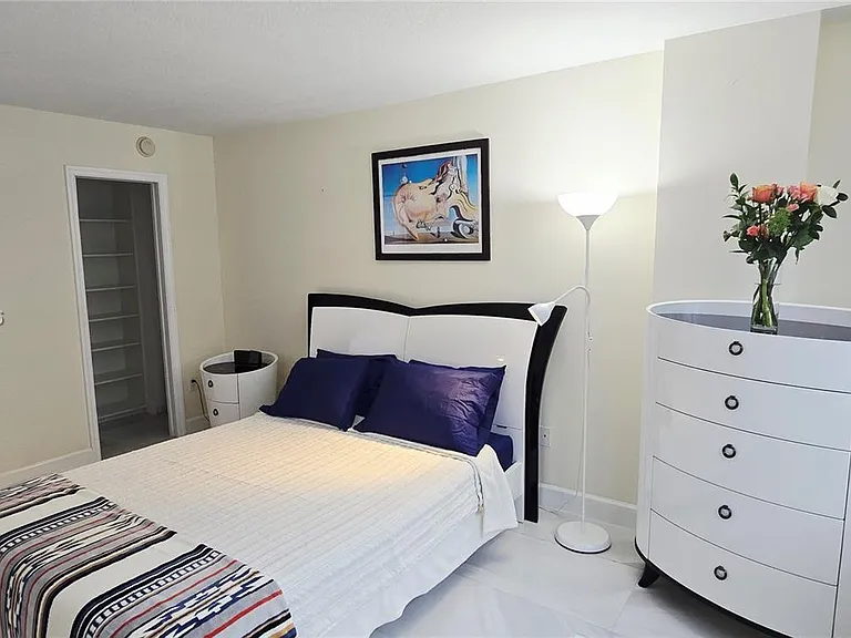 6917 Collins Ave #1212 — Photo 2