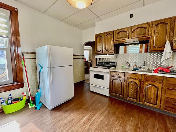 5th image of 1563 Washington Ave #2
