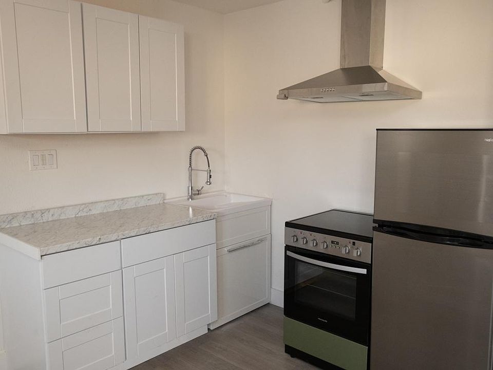 2nd image of 1791 Bagpipe Way
