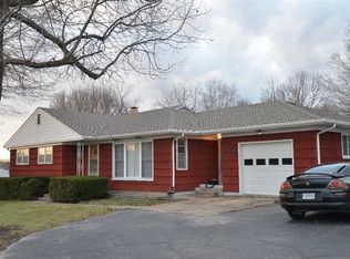 1396 W Washington St, Marshfield, MO 65706