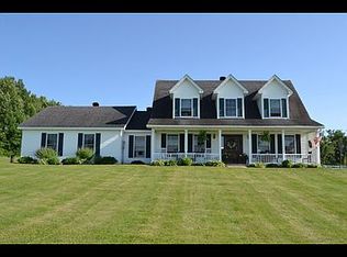 54 Van Dusen Dr, North Bangor, NY 12966