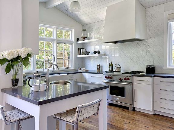 5th image of 328 William Ave