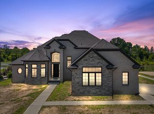 47405 Rockwood Dr, Macomb, MI 48044