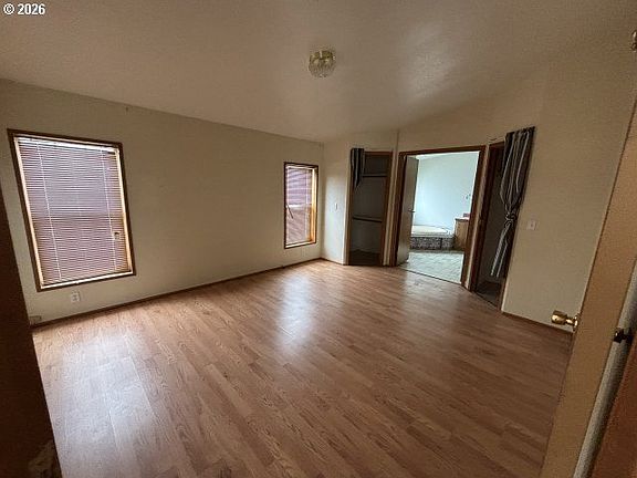 5th image of 420 E 9th Ave