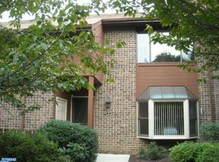 8 Elan Ln, Chesterbrook, PA 19087