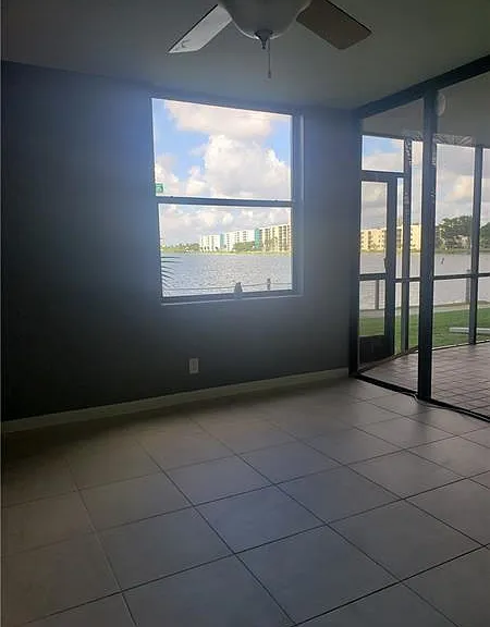 109 Lake Emerald Dr #107 — Photo 10