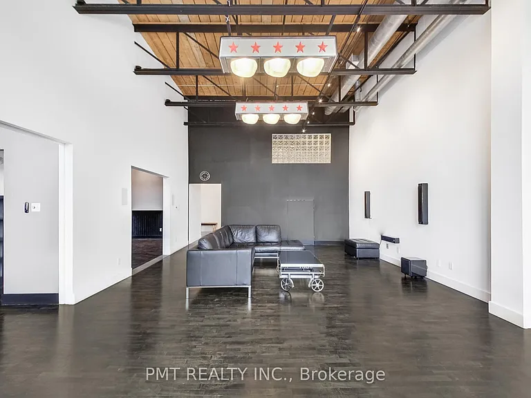 676 Richmond St W #210 — Photo 4