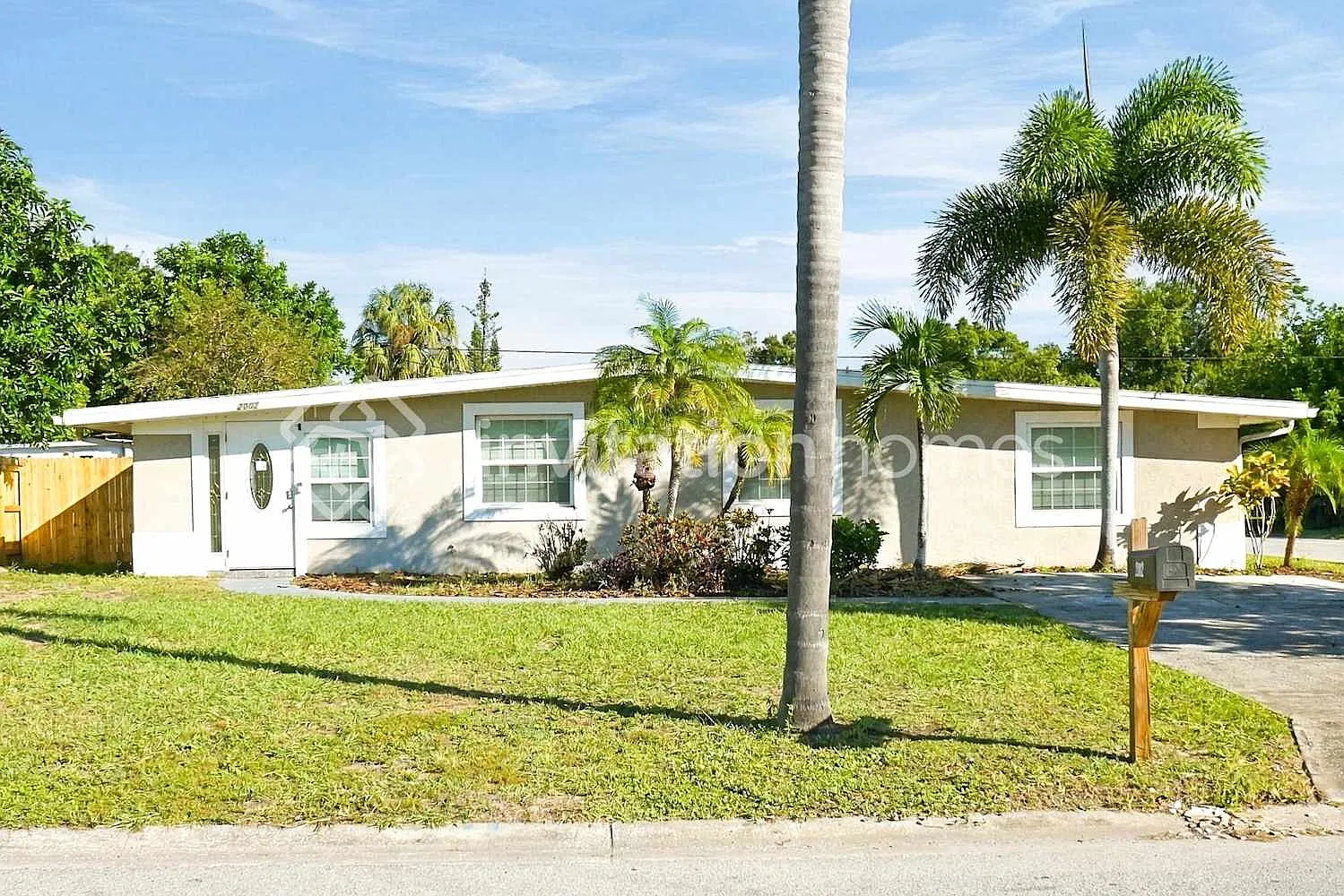 2002 25th Ave W Bradenton, FL 34205 — Photo 1