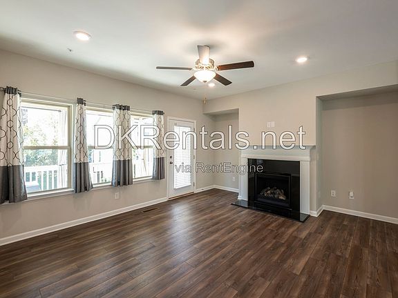 4th image of 319 Commons Ave