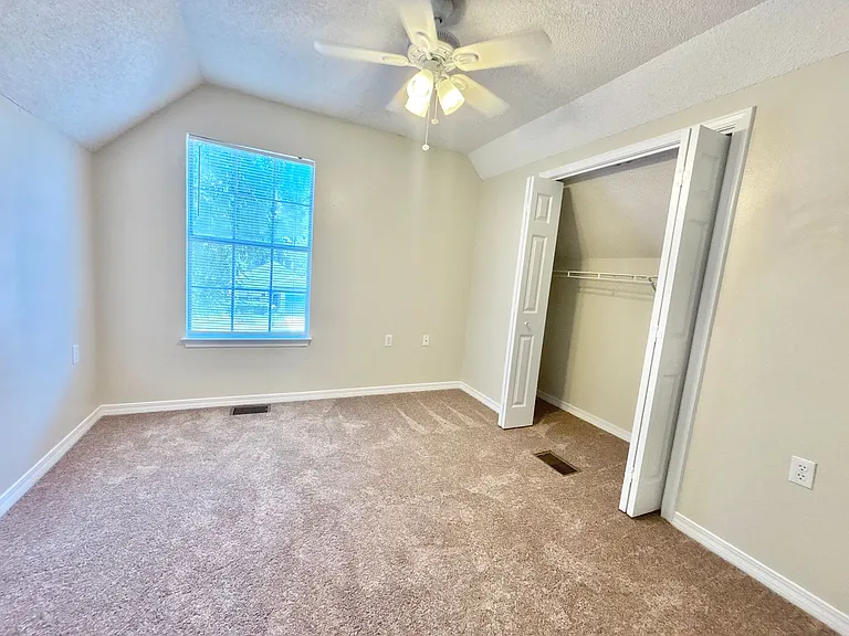 189 Wildflower Ln — Photo 12