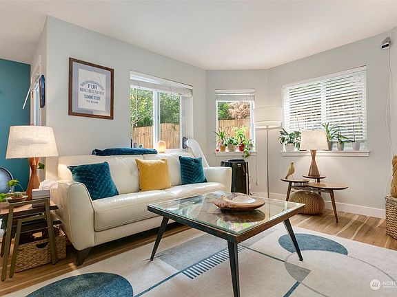 2nd image of 2530 15th Avenue W #301