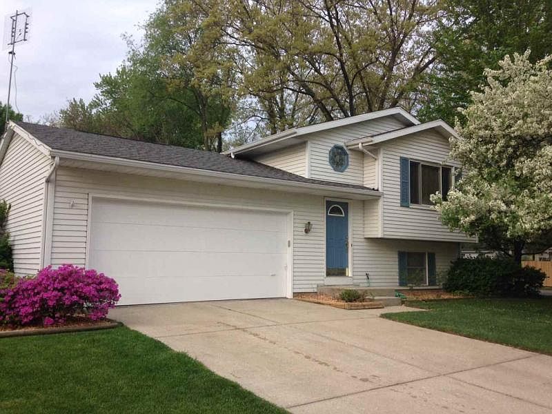 1st image of 3401 Newton Dr