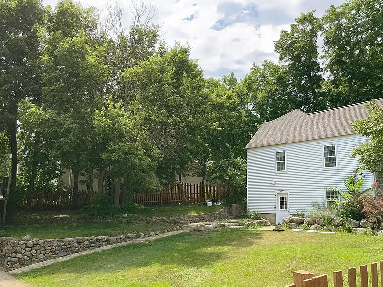 728 Wayzata Blvd E — Photo 3