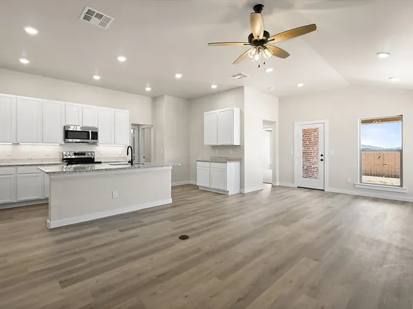 7439 28th St, Lubbock, TX 79407