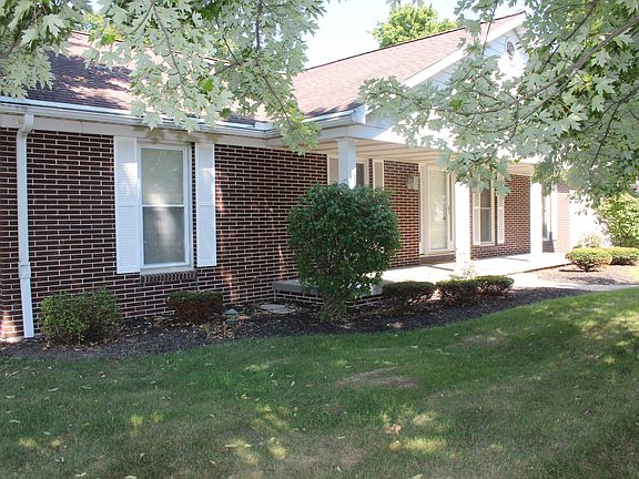 2nd image of 950 Country Club Dr