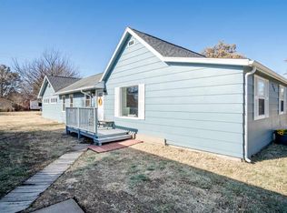 225 N Daily Rd, Mount Hope, KS 67108